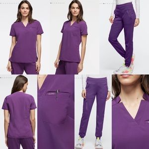 JAANUU Eggplant M/PM set Medium top & petite medium scrub pants